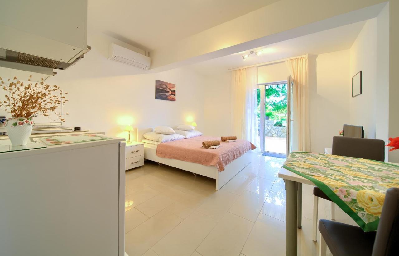 Apartmani Mara Matic Malinska Luaran gambar
