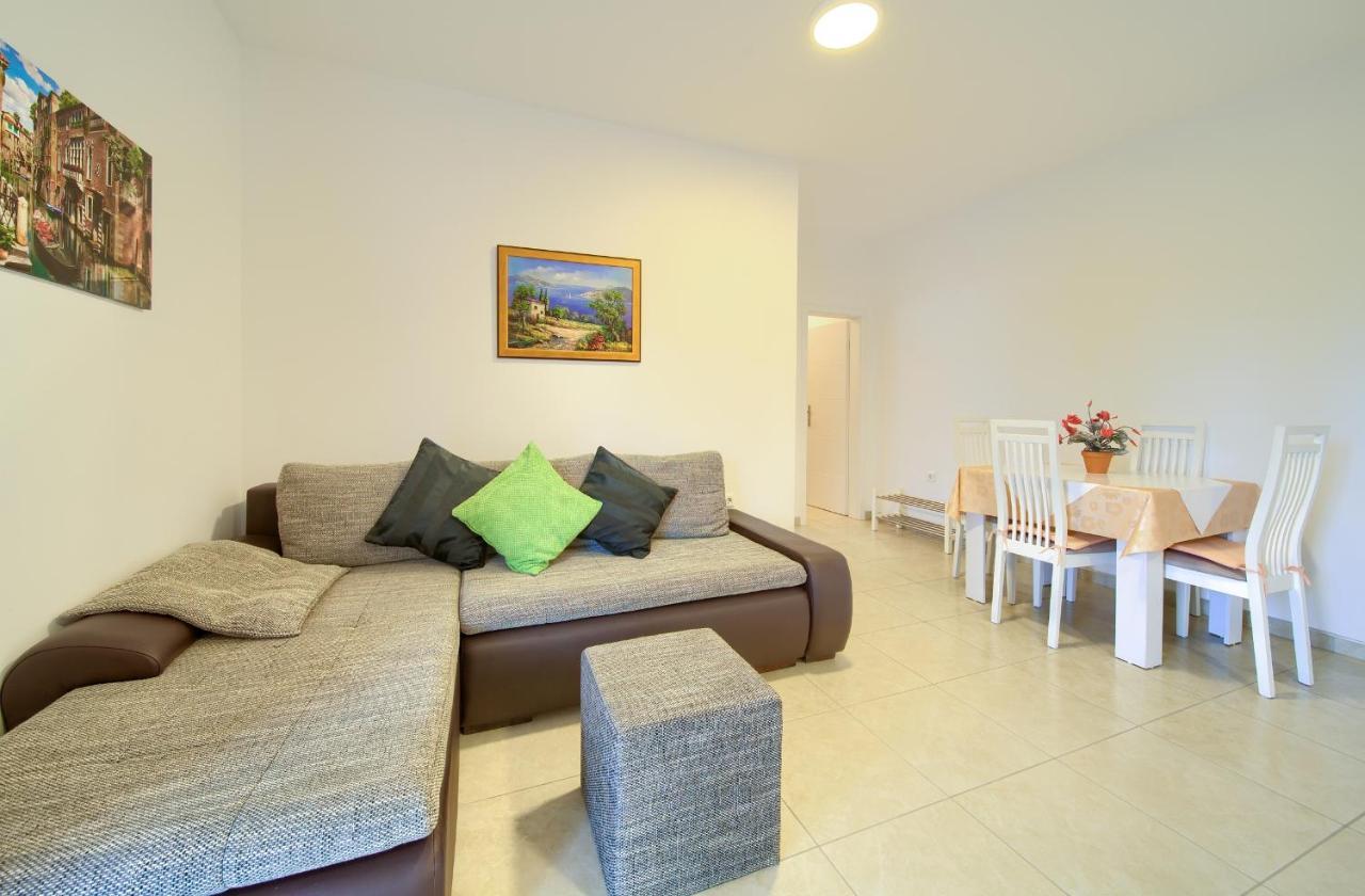 Apartmani Mara Matic Malinska Luaran gambar