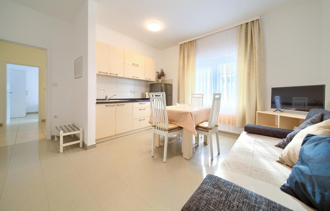 Apartmani Mara Matic Malinska Luaran gambar