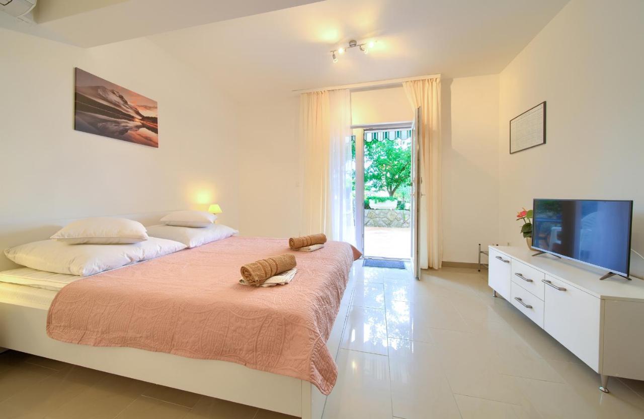 Apartmani Mara Matic Malinska Luaran gambar