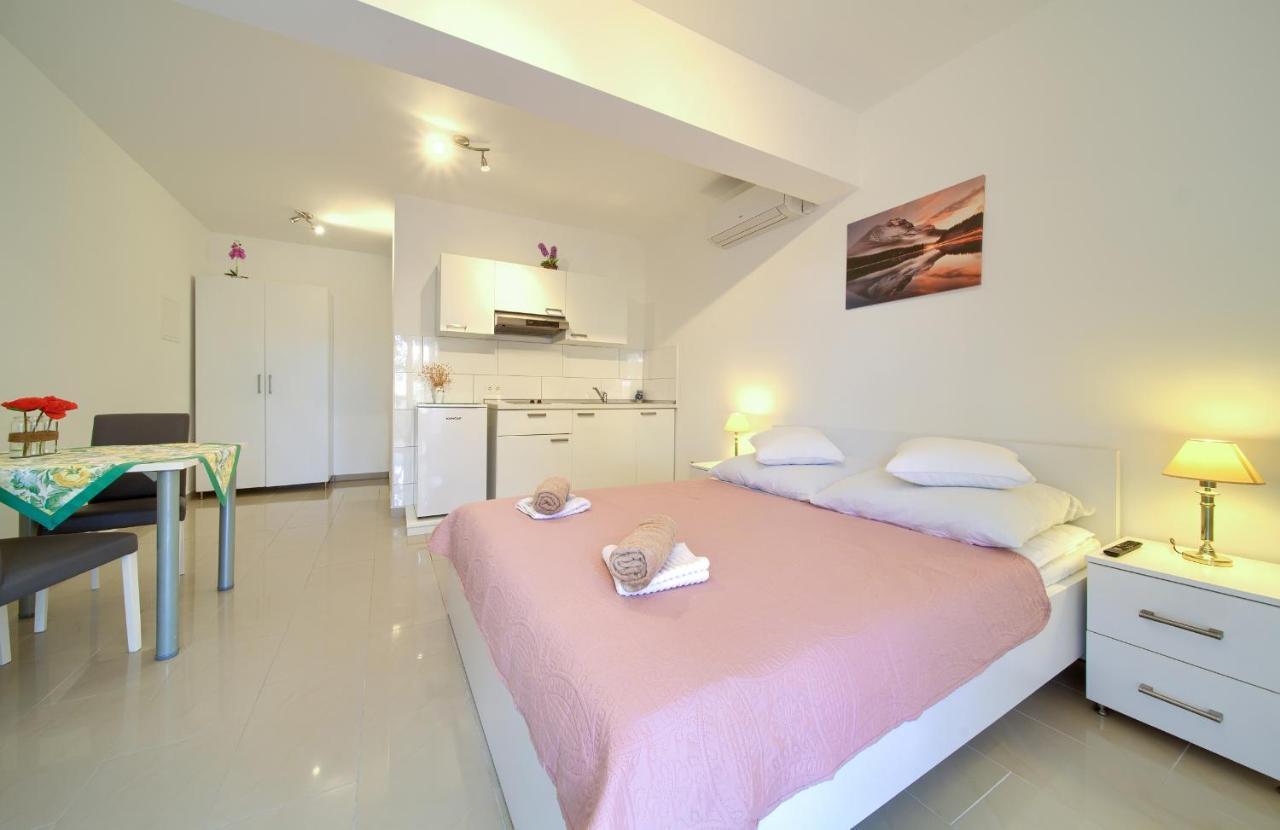 Apartmani Mara Matic Malinska Luaran gambar