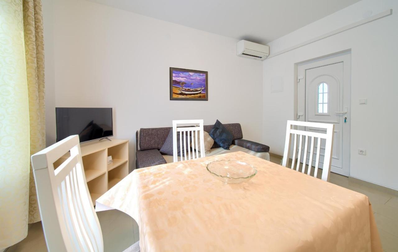 Apartmani Mara Matic Malinska Luaran gambar